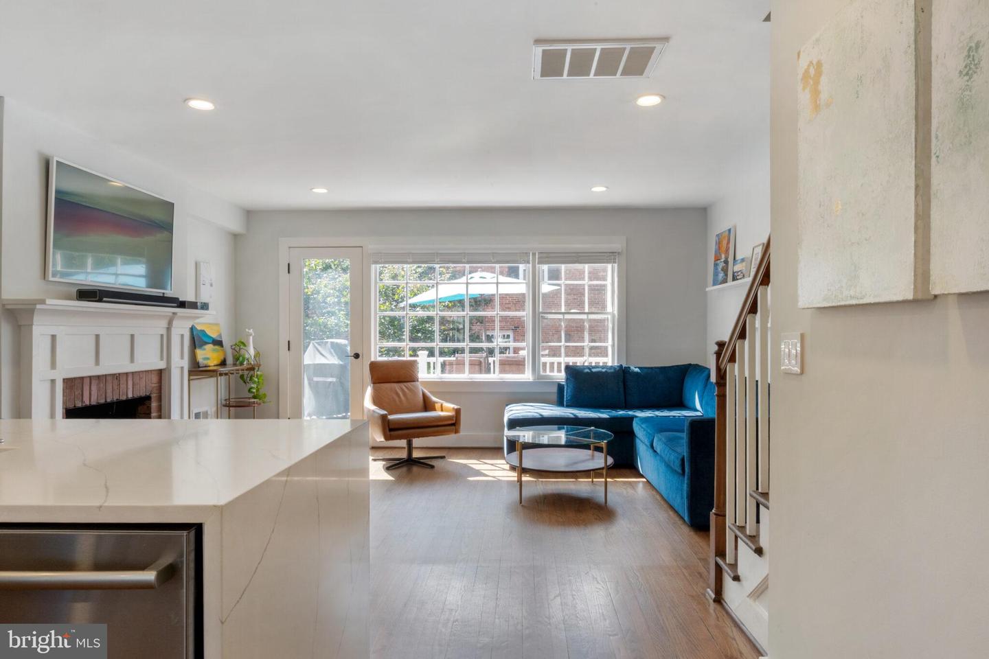 222 GREEN ST, ALEXANDRIA, Virginia 22314, 3 Bedrooms Bedrooms, ,3 BathroomsBathrooms,Residential,For sale,222 GREEN ST,VAAX2050170 MLS # VAAX2050170