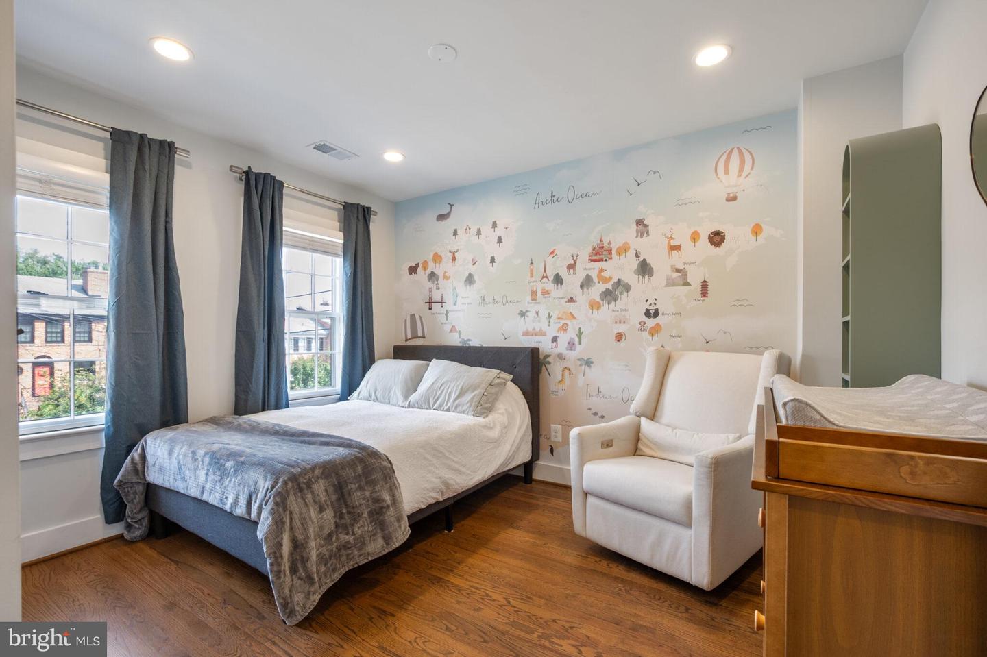 222 GREEN ST, ALEXANDRIA, Virginia 22314, 3 Bedrooms Bedrooms, ,3 BathroomsBathrooms,Residential,For sale,222 GREEN ST,VAAX2050170 MLS # VAAX2050170