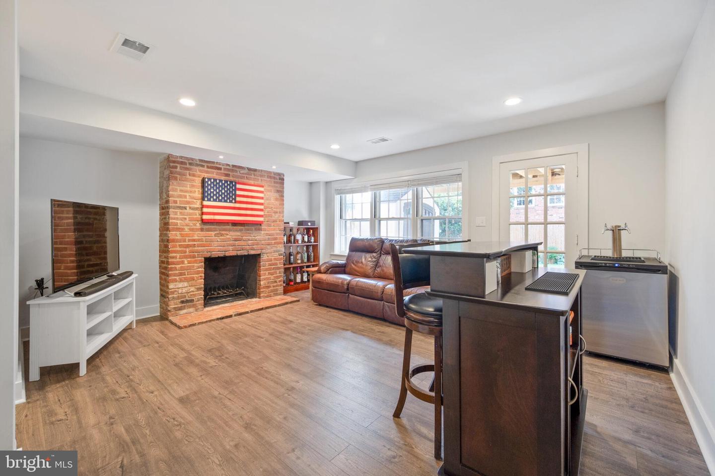 222 GREEN ST, ALEXANDRIA, Virginia 22314, 3 Bedrooms Bedrooms, ,3 BathroomsBathrooms,Residential,For sale,222 GREEN ST,VAAX2050170 MLS # VAAX2050170