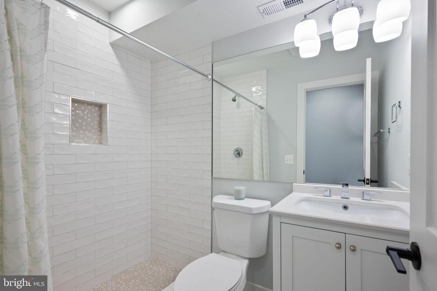 222 GREEN ST, ALEXANDRIA, Virginia 22314, 3 Bedrooms Bedrooms, ,3 BathroomsBathrooms,Residential,For sale,222 GREEN ST,VAAX2050170 MLS # VAAX2050170