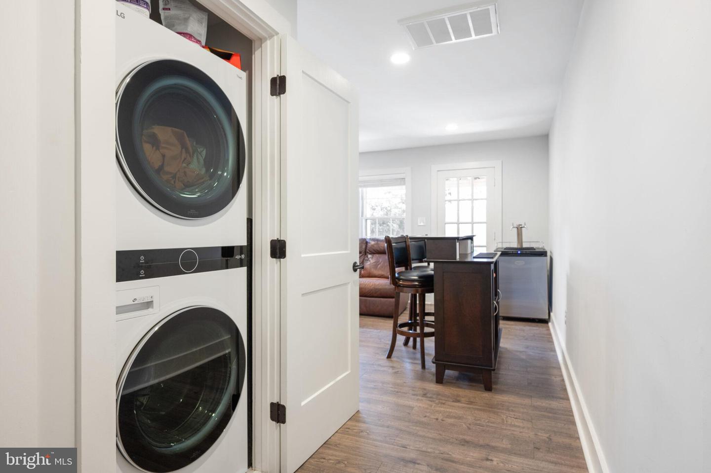 222 GREEN ST, ALEXANDRIA, Virginia 22314, 3 Bedrooms Bedrooms, ,3 BathroomsBathrooms,Residential,For sale,222 GREEN ST,VAAX2050170 MLS # VAAX2050170