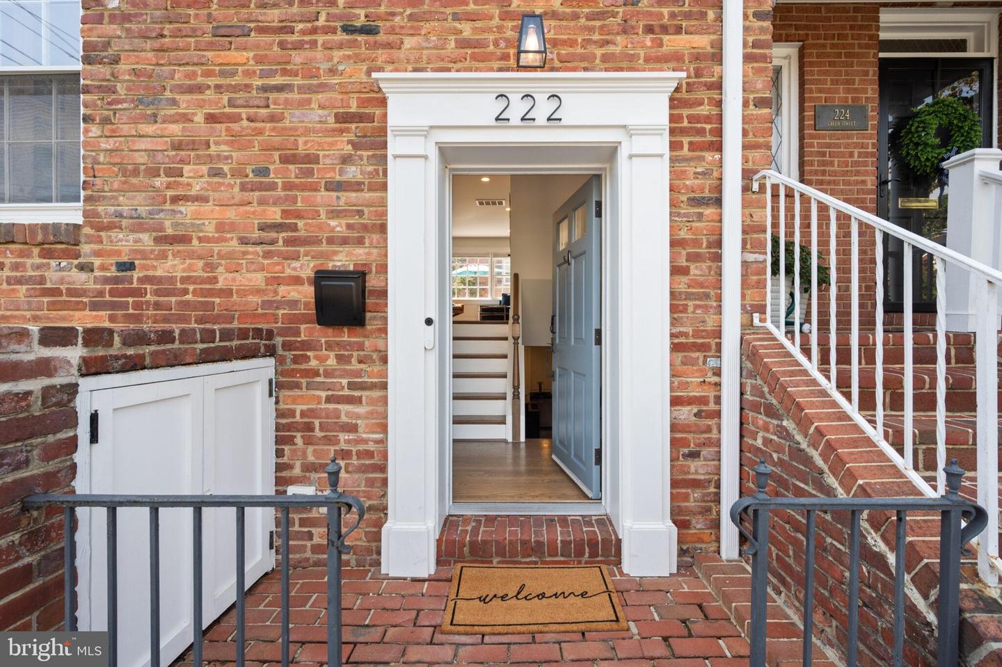 222 GREEN ST, ALEXANDRIA, Virginia 22314, 3 Bedrooms Bedrooms, ,3 BathroomsBathrooms,Residential,For sale,222 GREEN ST,VAAX2050170 MLS # VAAX2050170