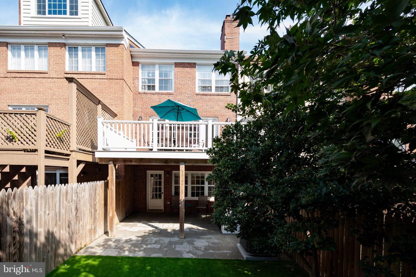 222 GREEN ST, ALEXANDRIA, Virginia 22314, 3 Bedrooms Bedrooms, ,3 BathroomsBathrooms,Residential,For sale,222 GREEN ST,VAAX2050170 MLS # VAAX2050170