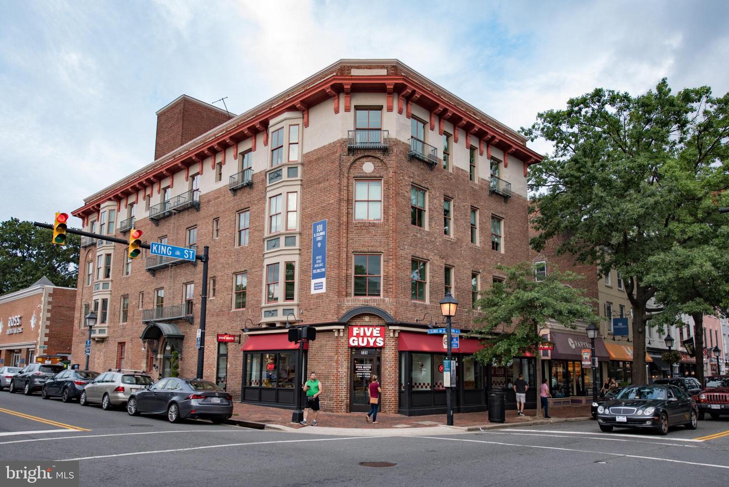 222 GREEN ST, ALEXANDRIA, Virginia 22314, 3 Bedrooms Bedrooms, ,3 BathroomsBathrooms,Residential,For sale,222 GREEN ST,VAAX2050170 MLS # VAAX2050170