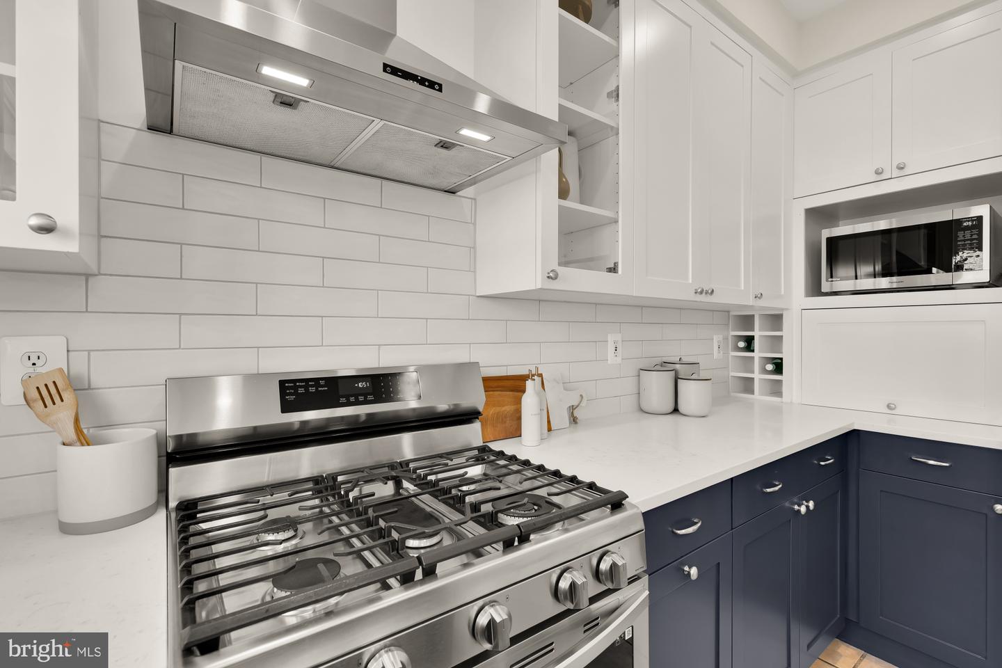 632 ACKER PL NE, WASHINGTON, District Of Columbia 20002, 4 Bedrooms Bedrooms, ,3 BathroomsBathrooms,Residential,For sale,632 ACKER PL NE,DCDC2224102 MLS # DCDC2224102