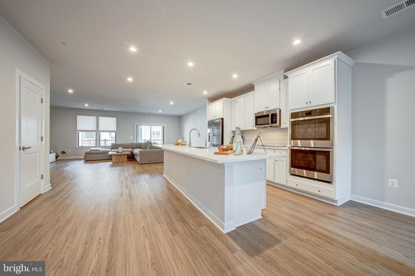 707 THOMAS LN #B, MANASSAS PARK, Virginia 20111, 3 Bedrooms Bedrooms, ,2 BathroomsBathrooms,Residential,For sale,707 THOMAS LN #B,VAMP2003344 MLS # VAMP2003344