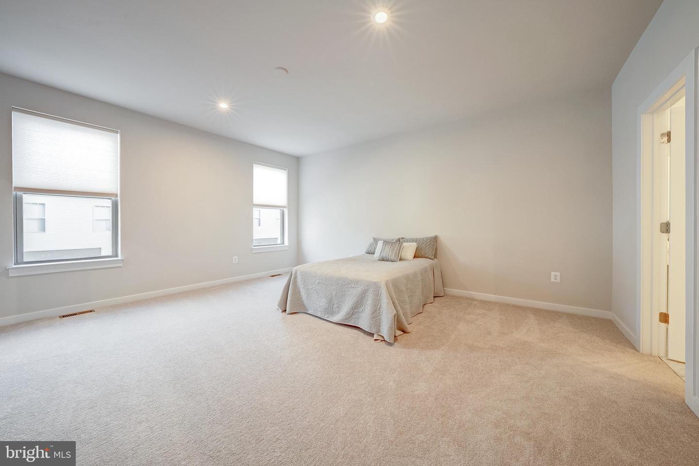 707 THOMAS LN #B, MANASSAS PARK, Virginia 20111, 3 Bedrooms Bedrooms, ,2 BathroomsBathrooms,Residential,For sale,707 THOMAS LN #B,VAMP2003344 MLS # VAMP2003344