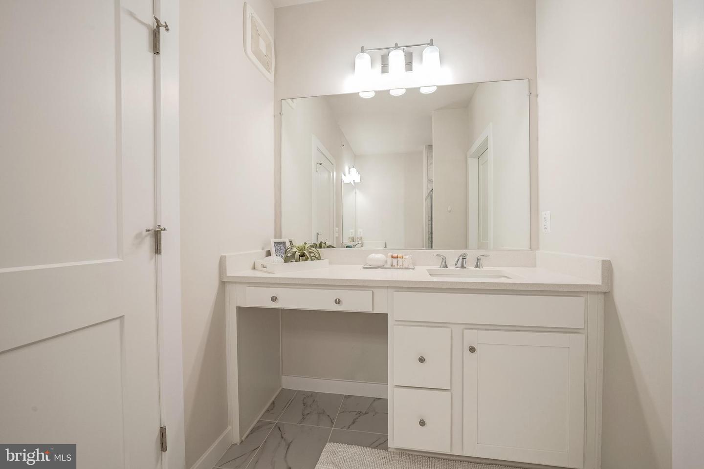 707 THOMAS LN #B, MANASSAS PARK, Virginia 20111, 3 Bedrooms Bedrooms, ,2 BathroomsBathrooms,Residential,For sale,707 THOMAS LN #B,VAMP2003344 MLS # VAMP2003344