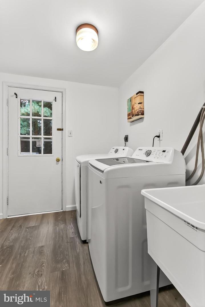 2015 SOAPSTONE DR, RESTON, Virginia 20191, 4 Bedrooms Bedrooms, ,4 BathroomsBathrooms,Residential,For sale,2015 SOAPSTONE DR,VAFX2269334 MLS # VAFX2269334