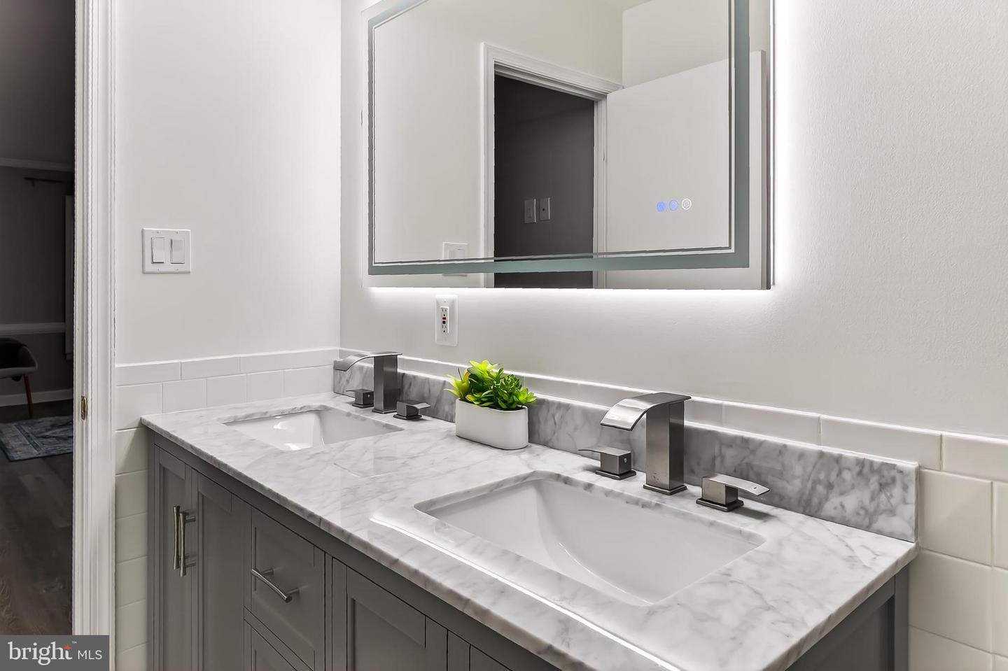 2015 SOAPSTONE DR, RESTON, Virginia 20191, 4 Bedrooms Bedrooms, ,4 BathroomsBathrooms,Residential,For sale,2015 SOAPSTONE DR,VAFX2269334 MLS # VAFX2269334