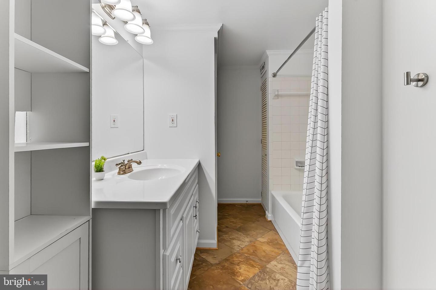 2015 SOAPSTONE DR, RESTON, Virginia 20191, 4 Bedrooms Bedrooms, ,4 BathroomsBathrooms,Residential,For sale,2015 SOAPSTONE DR,VAFX2269334 MLS # VAFX2269334