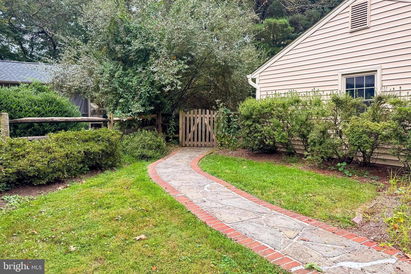 2015 SOAPSTONE DR, RESTON, Virginia 20191, 4 Bedrooms Bedrooms, ,4 BathroomsBathrooms,Residential,For sale,2015 SOAPSTONE DR,VAFX2269334 MLS # VAFX2269334
