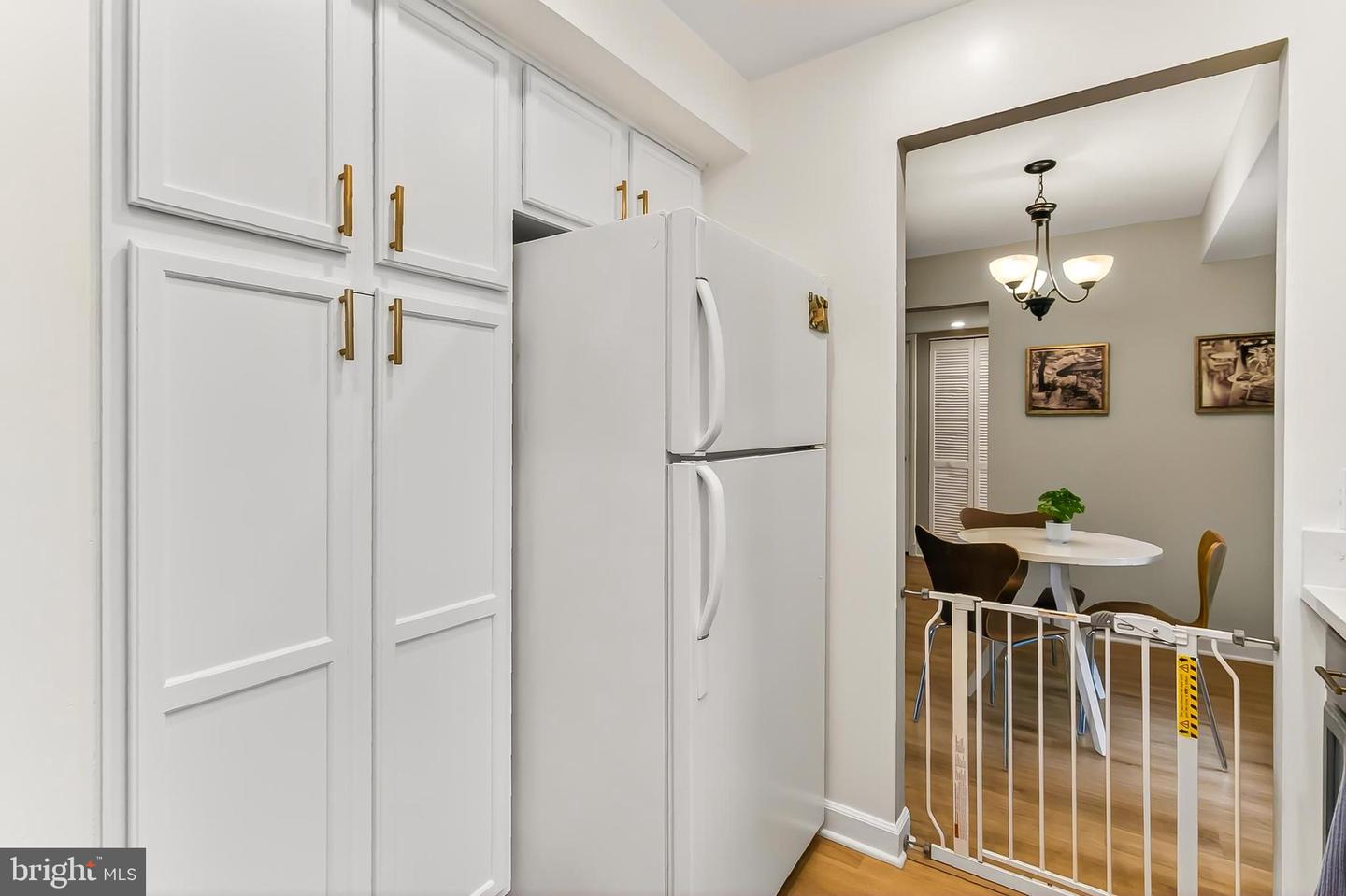 4860 28TH ST S #B1, ARLINGTON, Virginia 22206, 1 Bedroom Bedrooms, 5 Rooms Rooms,1 BathroomBathrooms,Residential,For sale,4860 28TH ST S #B1,VAAR2064184 MLS # VAAR2064184
