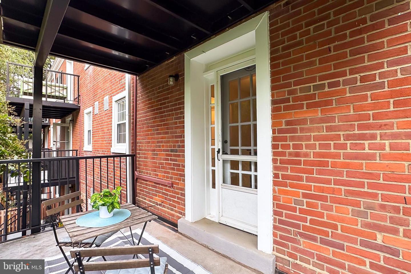 4860 28TH ST S #B1, ARLINGTON, Virginia 22206, 1 Bedroom Bedrooms, 5 Rooms Rooms,1 BathroomBathrooms,Residential,For sale,4860 28TH ST S #B1,VAAR2064184 MLS # VAAR2064184