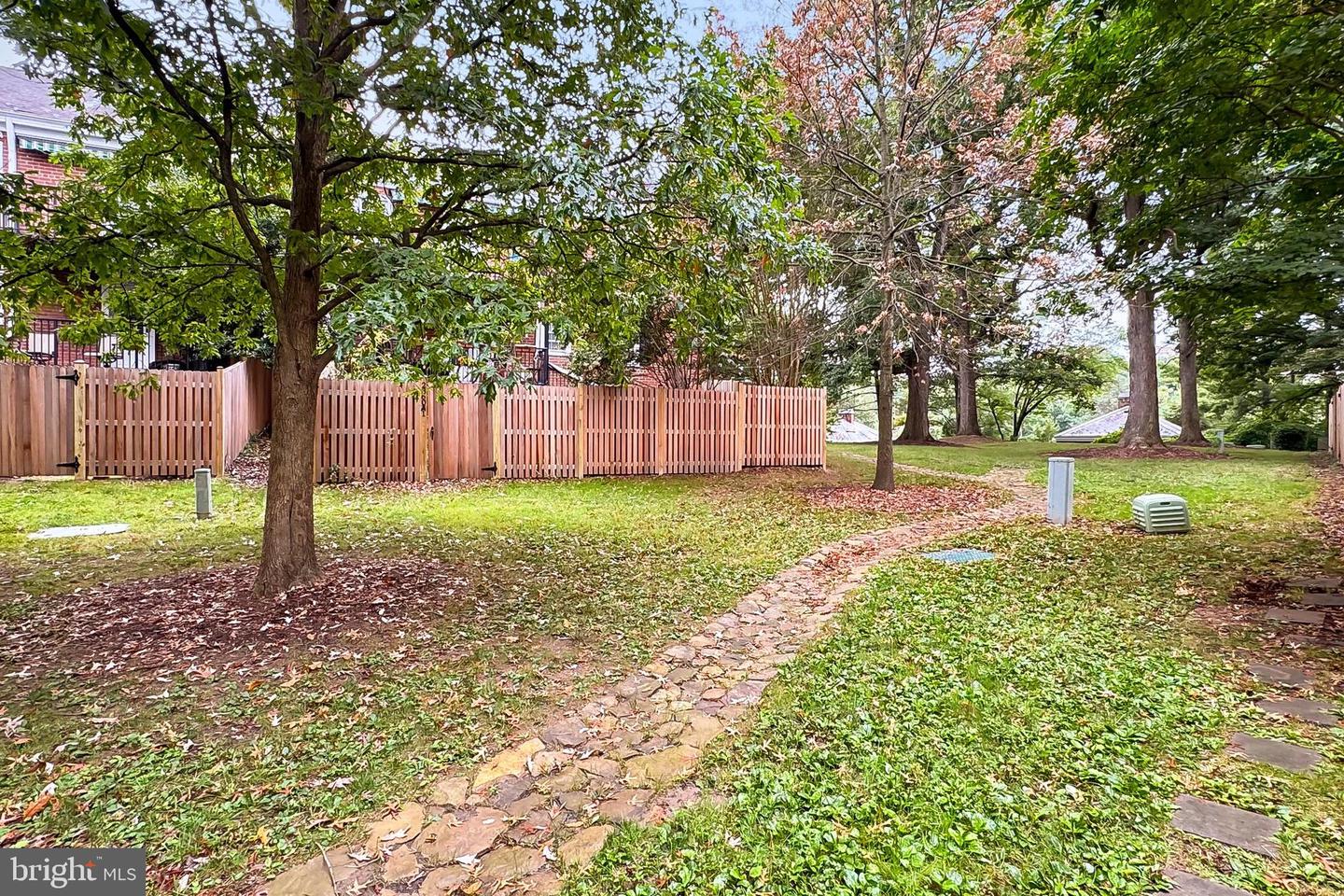 4860 28TH ST S #B1, ARLINGTON, Virginia 22206, 1 Bedroom Bedrooms, 5 Rooms Rooms,1 BathroomBathrooms,Residential,For sale,4860 28TH ST S #B1,VAAR2064184 MLS # VAAR2064184