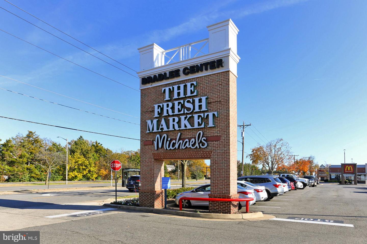 4860 28TH ST S #B1, ARLINGTON, Virginia 22206, 1 Bedroom Bedrooms, 5 Rooms Rooms,1 BathroomBathrooms,Residential,For sale,4860 28TH ST S #B1,VAAR2064184 MLS # VAAR2064184
