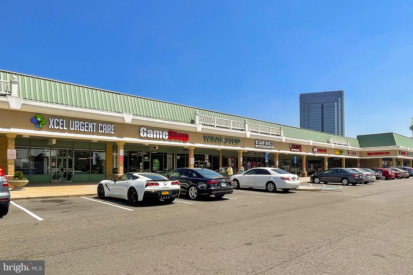 4860 28TH ST S #B1, ARLINGTON, Virginia 22206, 1 Bedroom Bedrooms, 5 Rooms Rooms,1 BathroomBathrooms,Residential,For sale,4860 28TH ST S #B1,VAAR2064184 MLS # VAAR2064184