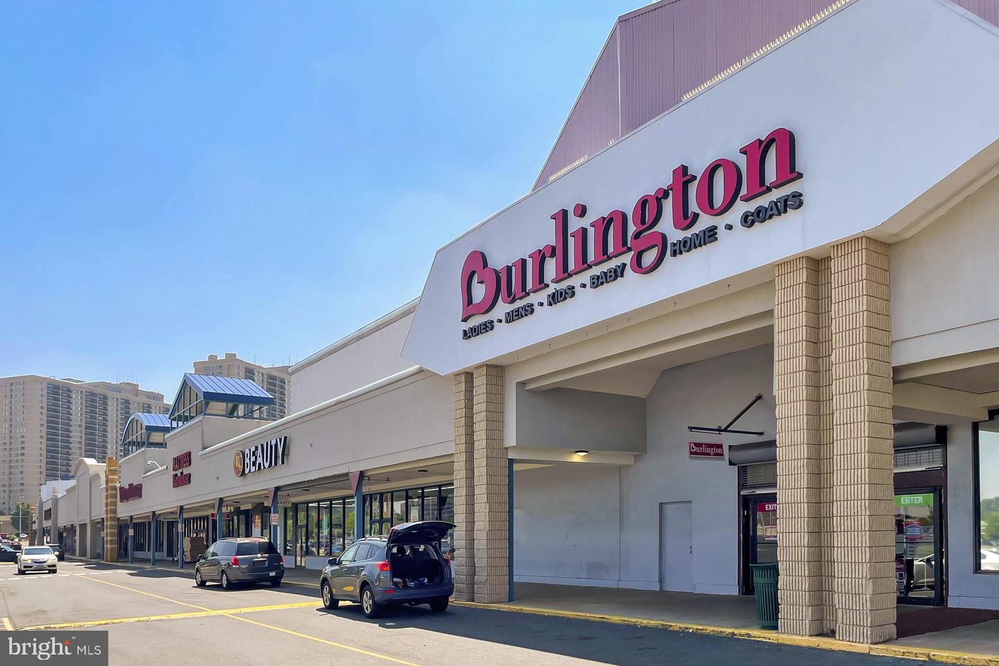 4860 28TH ST S #B1, ARLINGTON, Virginia 22206, 1 Bedroom Bedrooms, 5 Rooms Rooms,1 BathroomBathrooms,Residential,For sale,4860 28TH ST S #B1,VAAR2064184 MLS # VAAR2064184