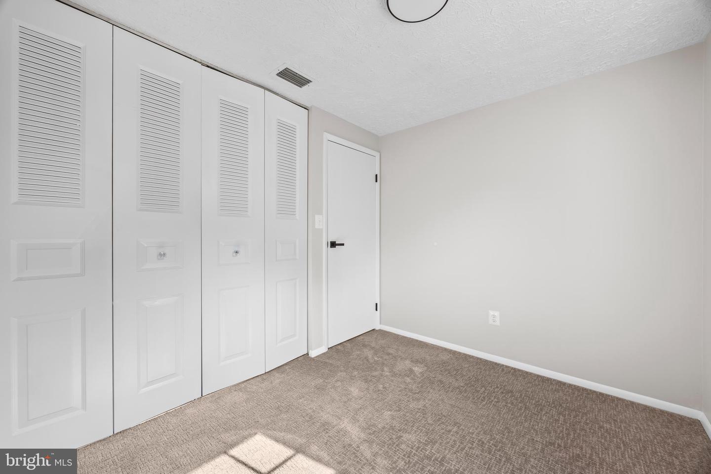 8786 NEWINGTON COMMONS RD, LORTON, Virginia 22079, 3 Bedrooms Bedrooms, ,1 BathroomBathrooms,Residential,For sale,8786 NEWINGTON COMMONS RD,VAFX2269380 MLS # VAFX2269380