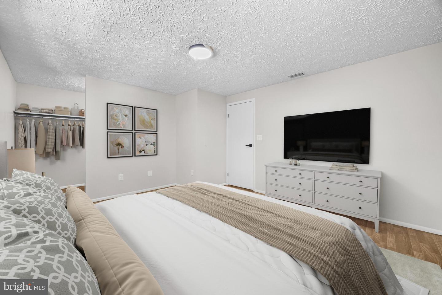 8786 NEWINGTON COMMONS RD, LORTON, Virginia 22079, 3 Bedrooms Bedrooms, ,1 BathroomBathrooms,Residential,For sale,8786 NEWINGTON COMMONS RD,VAFX2269380 MLS # VAFX2269380
