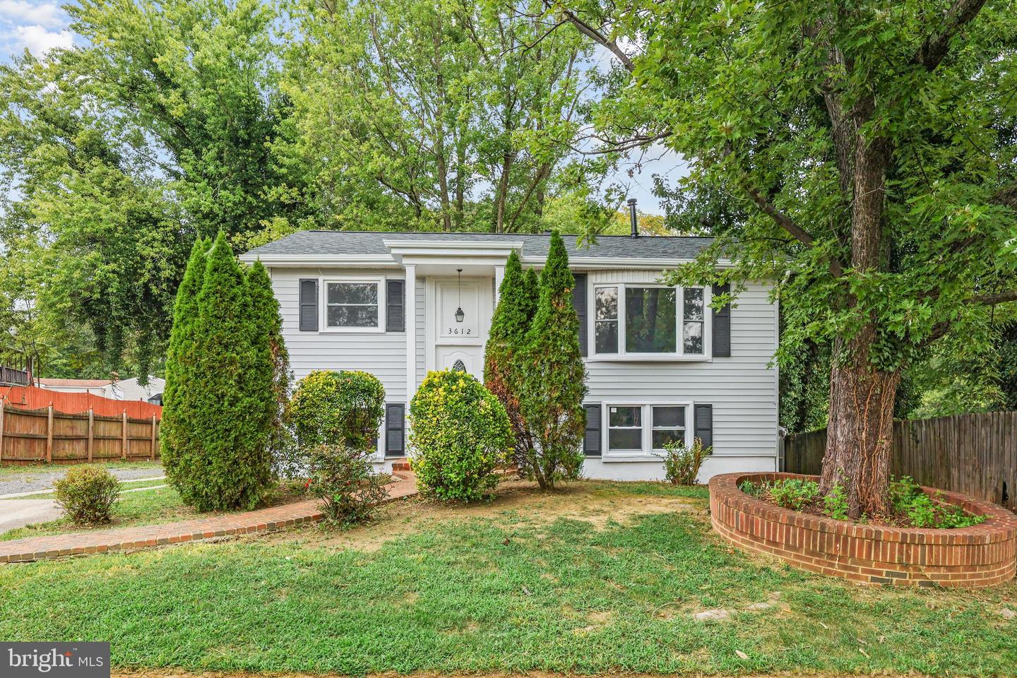 3612 FREEPORT CT, WOODBRIDGE, Virginia 22193, 4 Bedrooms Bedrooms, ,2 BathroomsBathrooms,Residential,For sale,3612 FREEPORT CT,VAPW2095344 MLS # VAPW2095344