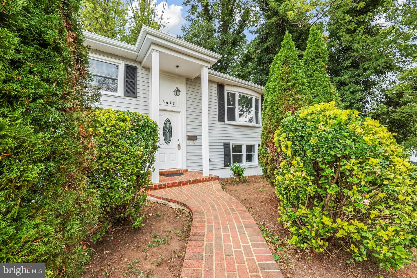 3612 FREEPORT CT, WOODBRIDGE, Virginia 22193, 4 Bedrooms Bedrooms, ,2 BathroomsBathrooms,Residential,For sale,3612 FREEPORT CT,VAPW2095344 MLS # VAPW2095344