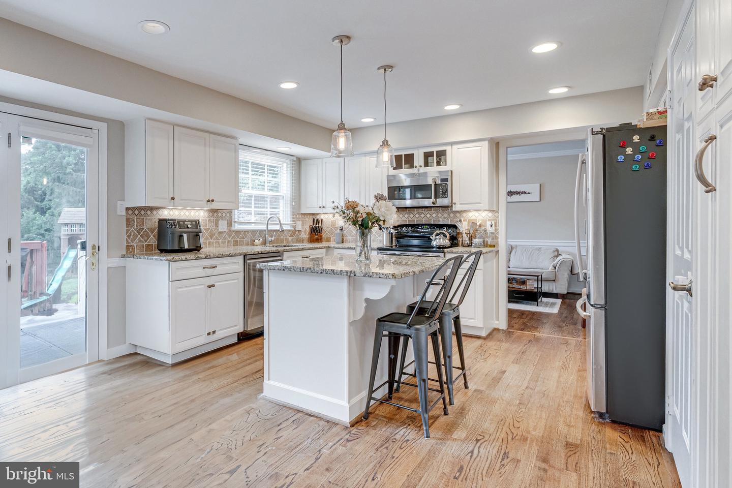 1008 RIVA RIDGE DR, GREAT FALLS, Virginia 22066, 4 Bedrooms Bedrooms, ,3 BathroomsBathrooms,Residential,For sale,1008 RIVA RIDGE DR,VAFX2248878 MLS # VAFX2248878