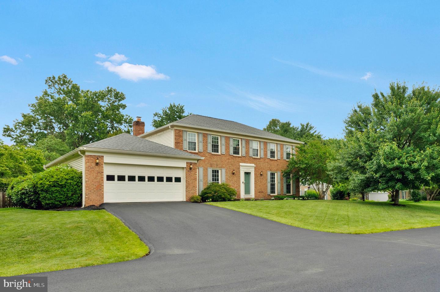 1008 RIVA RIDGE DR, GREAT FALLS, Virginia 22066, 4 Bedrooms Bedrooms, ,3 BathroomsBathrooms,Residential,For sale,1008 RIVA RIDGE DR,VAFX2248878 MLS # VAFX2248878