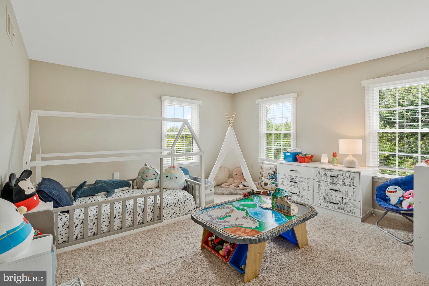 1008 RIVA RIDGE DR, GREAT FALLS, Virginia 22066, 4 Bedrooms Bedrooms, ,3 BathroomsBathrooms,Residential,For sale,1008 RIVA RIDGE DR,VAFX2248878 MLS # VAFX2248878