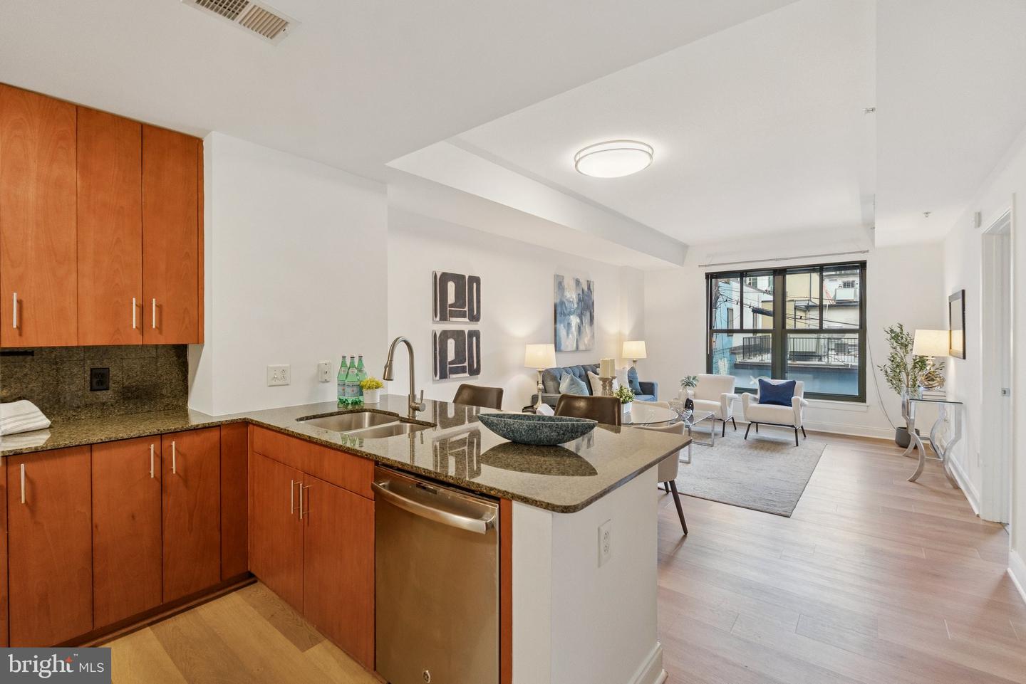 910 M ST NW #202, WASHINGTON, District Of Columbia 20001, 1 Bedroom Bedrooms, ,1 BathroomBathrooms,Residential,For sale,910 M ST NW #202,DCDC2207836 MLS # DCDC2207836