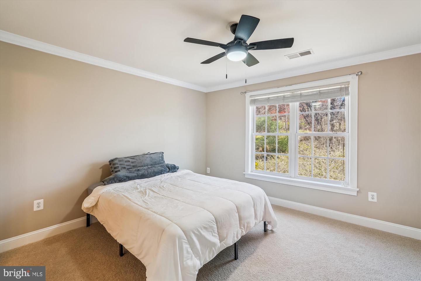 35400 AUTUMN RIDGE CT, ROUND HILL, Virginia 20141, 4 Bedrooms Bedrooms, ,5 BathroomsBathrooms,Residential,For sale,35400 AUTUMN RIDGE CT,VALO2101054 MLS # VALO2101054