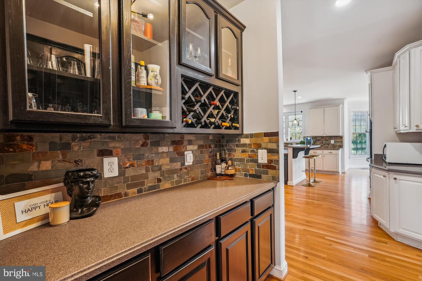 35400 AUTUMN RIDGE CT, ROUND HILL, Virginia 20141, 4 Bedrooms Bedrooms, ,5 BathroomsBathrooms,Residential,For sale,35400 AUTUMN RIDGE CT,VALO2101054 MLS # VALO2101054