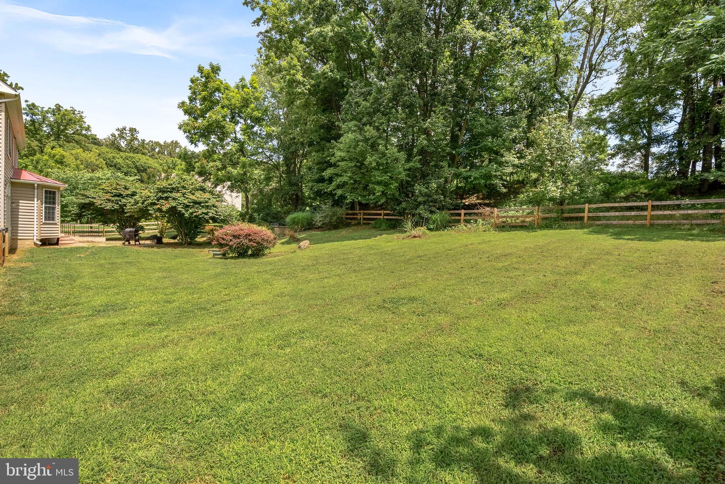 35400 AUTUMN RIDGE CT, ROUND HILL, Virginia 20141, 4 Bedrooms Bedrooms, ,5 BathroomsBathrooms,Residential,For sale,35400 AUTUMN RIDGE CT,VALO2101054 MLS # VALO2101054
