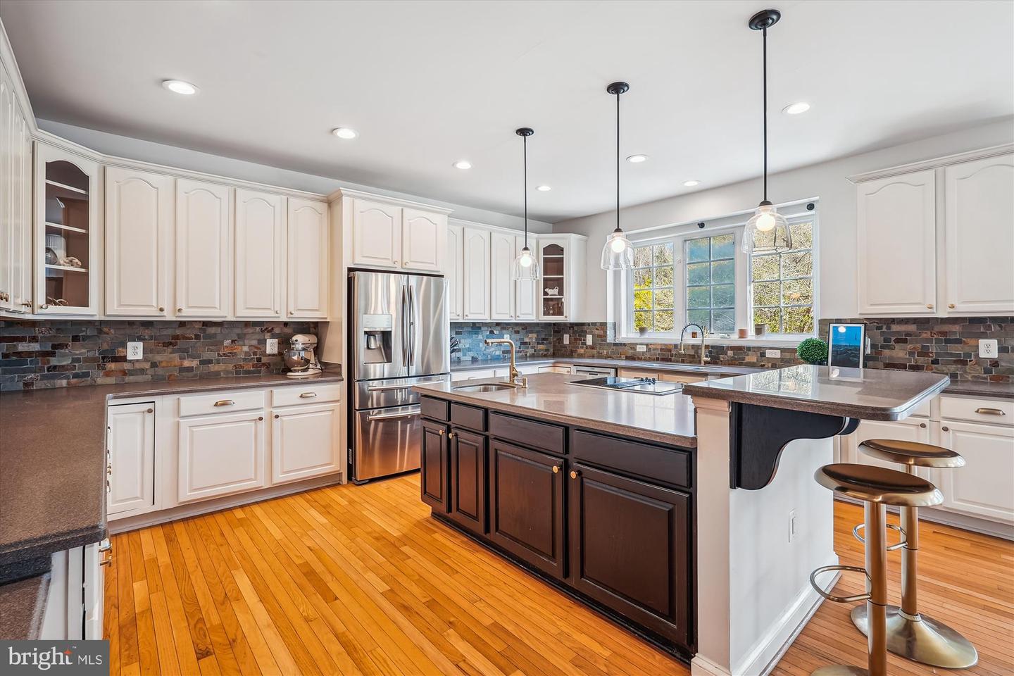 35400 AUTUMN RIDGE CT, ROUND HILL, Virginia 20141, 4 Bedrooms Bedrooms, ,5 BathroomsBathrooms,Residential,For sale,35400 AUTUMN RIDGE CT,VALO2101054 MLS # VALO2101054