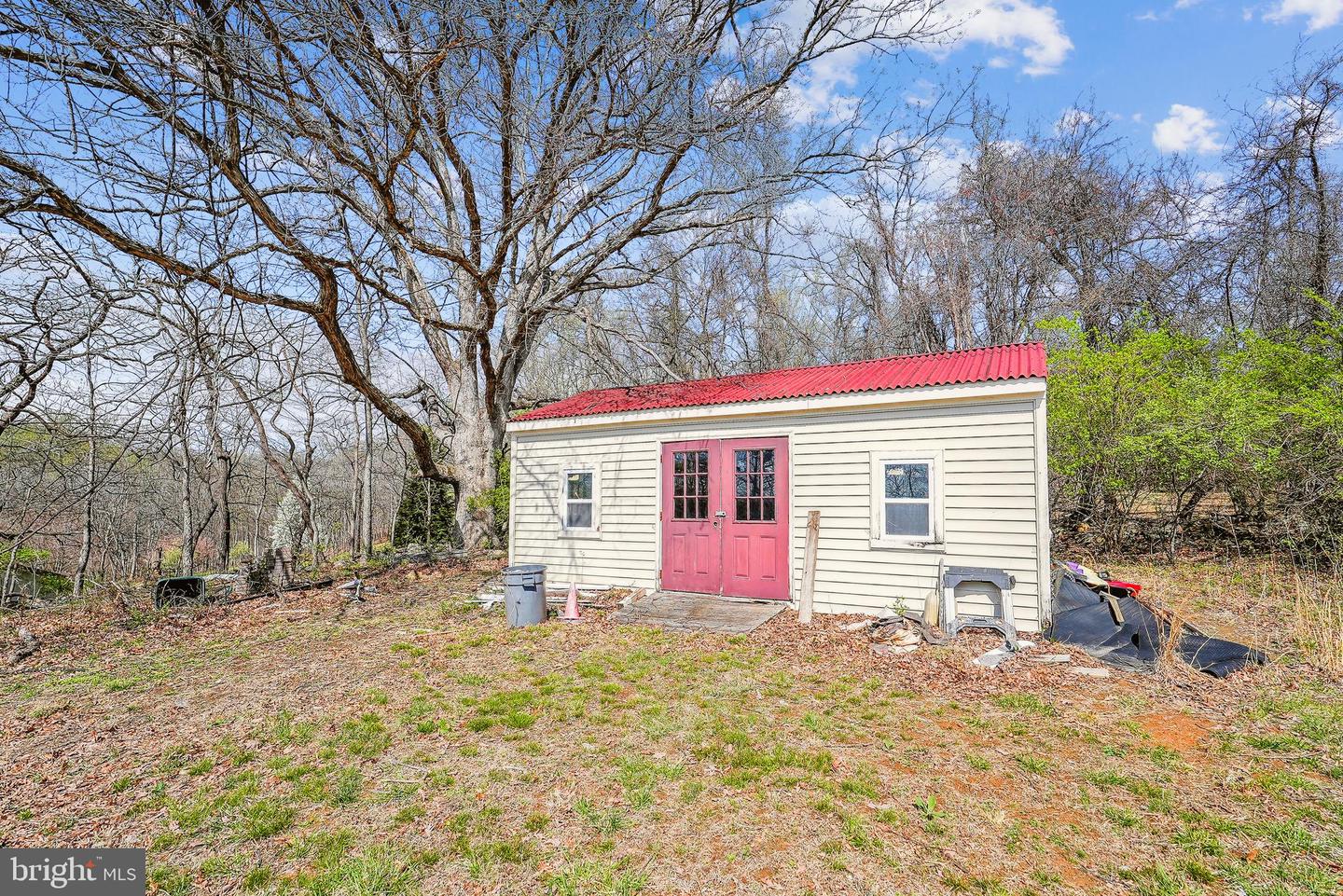35400 AUTUMN RIDGE CT, ROUND HILL, Virginia 20141, 4 Bedrooms Bedrooms, ,5 BathroomsBathrooms,Residential,For sale,35400 AUTUMN RIDGE CT,VALO2101054 MLS # VALO2101054