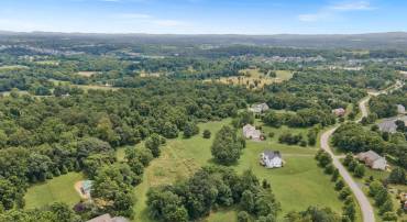 35400 AUTUMN RIDGE CT, ROUND HILL, Virginia 20141, 4 Bedrooms Bedrooms, ,5 BathroomsBathrooms,Residential,For sale,35400 AUTUMN RIDGE CT,VALO2101054 MLS # VALO2101054