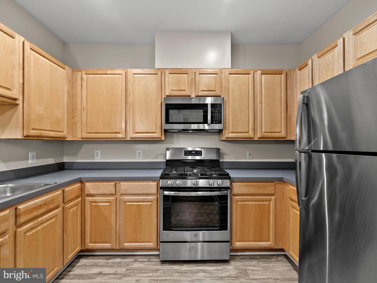 2911 DEER HOLLOW WAY #118, FAIRFAX, Virginia 22031, 2 Bedrooms Bedrooms, ,2 BathroomsBathrooms,Residential,For sale,2911 DEER HOLLOW WAY #118,VAFX2253848 MLS # VAFX2253848