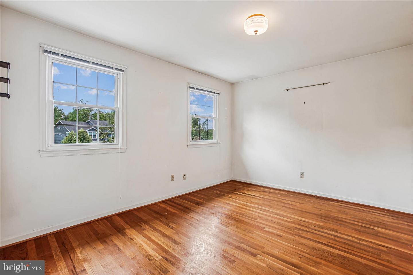 1931 POWHATAN ST, FALLS CHURCH, Virginia 22043, 5 Bedrooms Bedrooms, ,3 BathroomsBathrooms,Residential,For sale,1931 POWHATAN ST,VAFX2257868 MLS # VAFX2257868