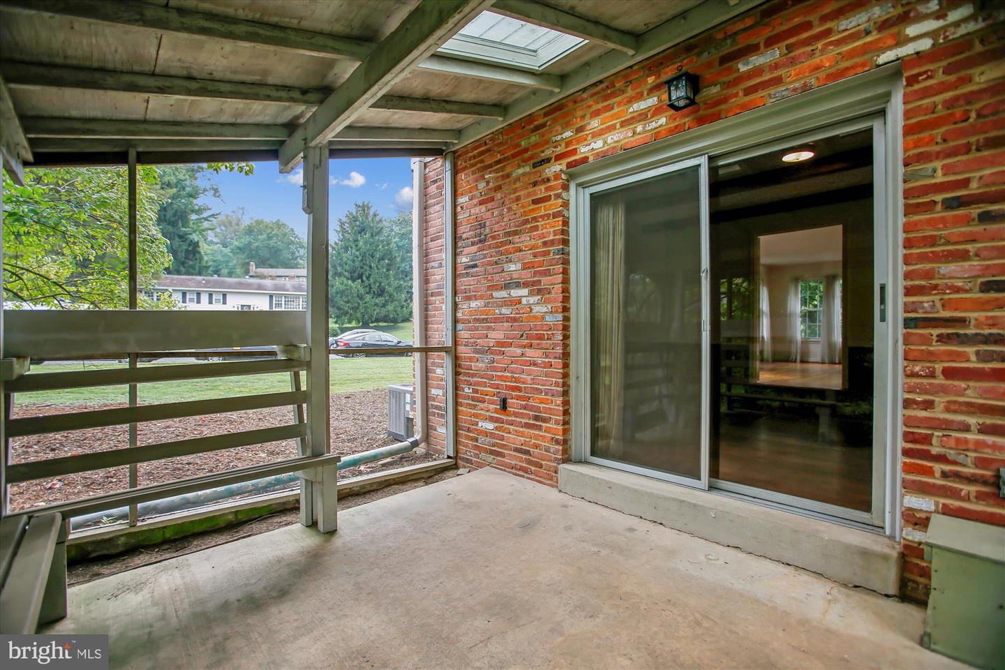 1931 POWHATAN ST, FALLS CHURCH, Virginia 22043, 5 Bedrooms Bedrooms, ,3 BathroomsBathrooms,Residential,For sale,1931 POWHATAN ST,VAFX2257868 MLS # VAFX2257868