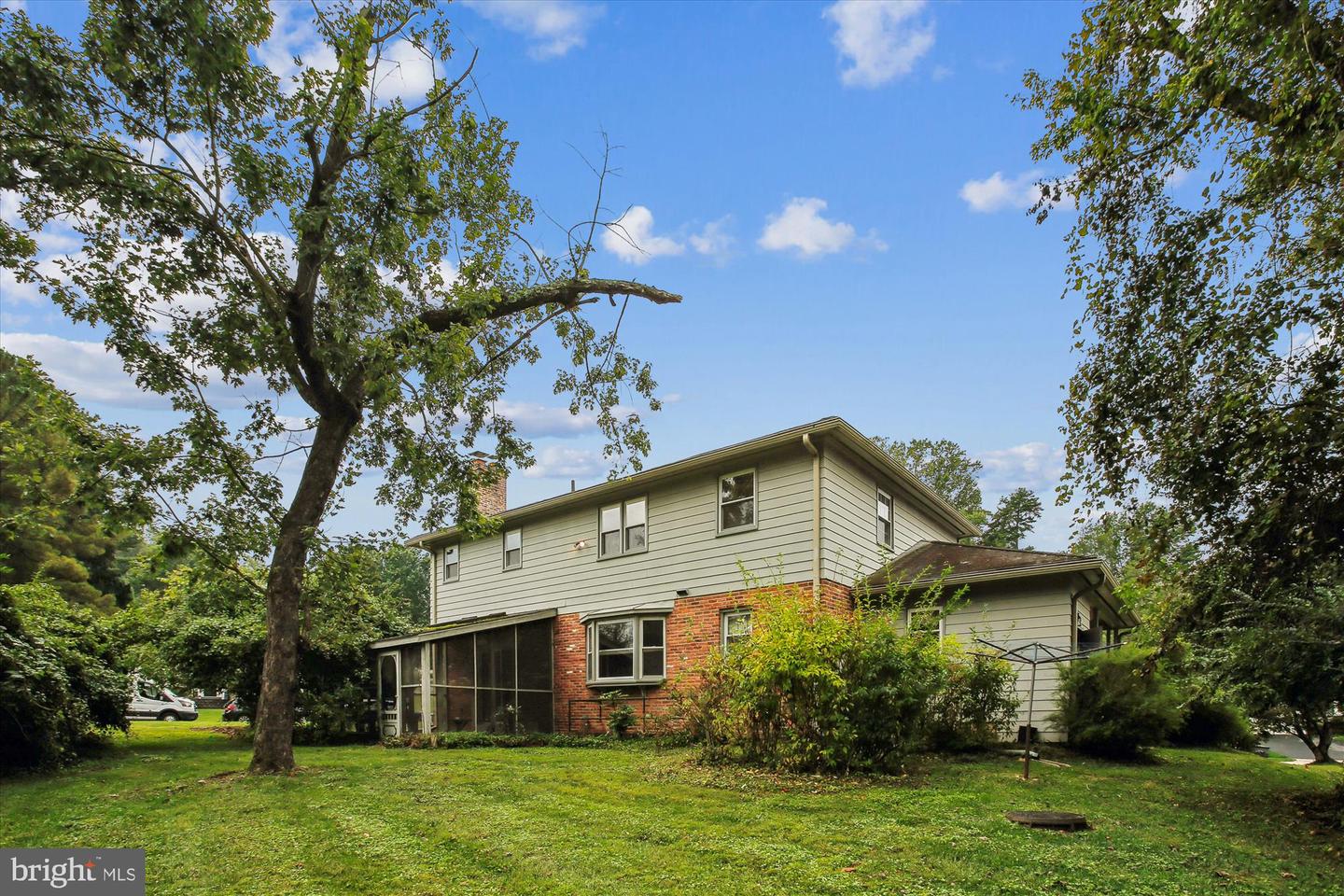 1931 POWHATAN ST, FALLS CHURCH, Virginia 22043, 5 Bedrooms Bedrooms, ,3 BathroomsBathrooms,Residential,For sale,1931 POWHATAN ST,VAFX2257868 MLS # VAFX2257868