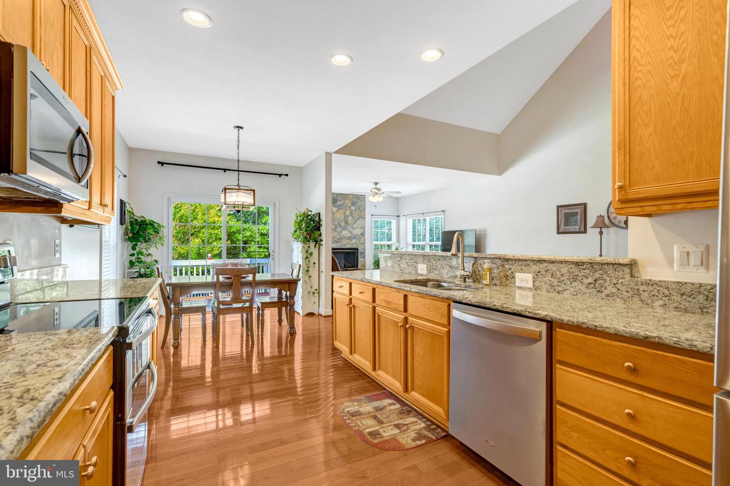 13154 TRIPLE CROWN LOOP, GAINESVILLE, Virginia 20155, 3 Bedrooms Bedrooms, ,4 BathroomsBathrooms,Residential,For sale,13154 TRIPLE CROWN LOOP,VAPW2100870 MLS # VAPW2100870