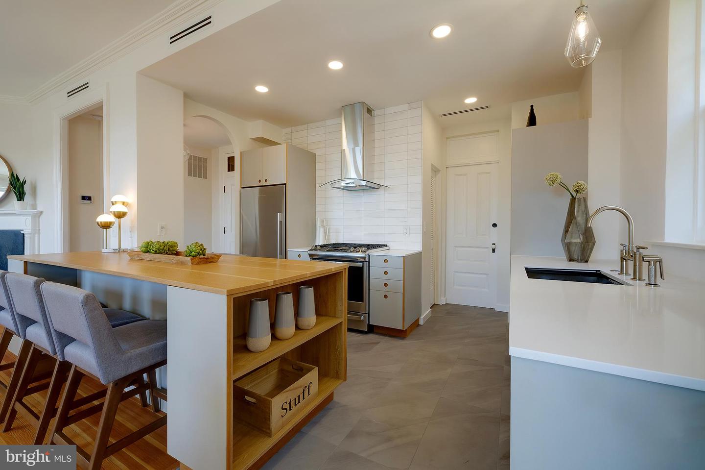 2853 ONTARIO RD NW #316, WASHINGTON, District Of Columbia 20009, 2 Bedrooms Bedrooms, ,1 BathroomBathrooms,Residential,For sale,2853 ONTARIO RD NW #316,DCDC2214324 MLS # DCDC2214324