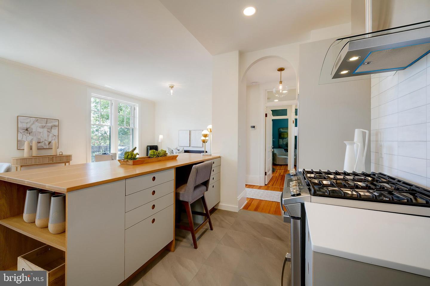 2853 ONTARIO RD NW #316, WASHINGTON, District Of Columbia 20009, 2 Bedrooms Bedrooms, ,1 BathroomBathrooms,Residential,For sale,2853 ONTARIO RD NW #316,DCDC2214324 MLS # DCDC2214324