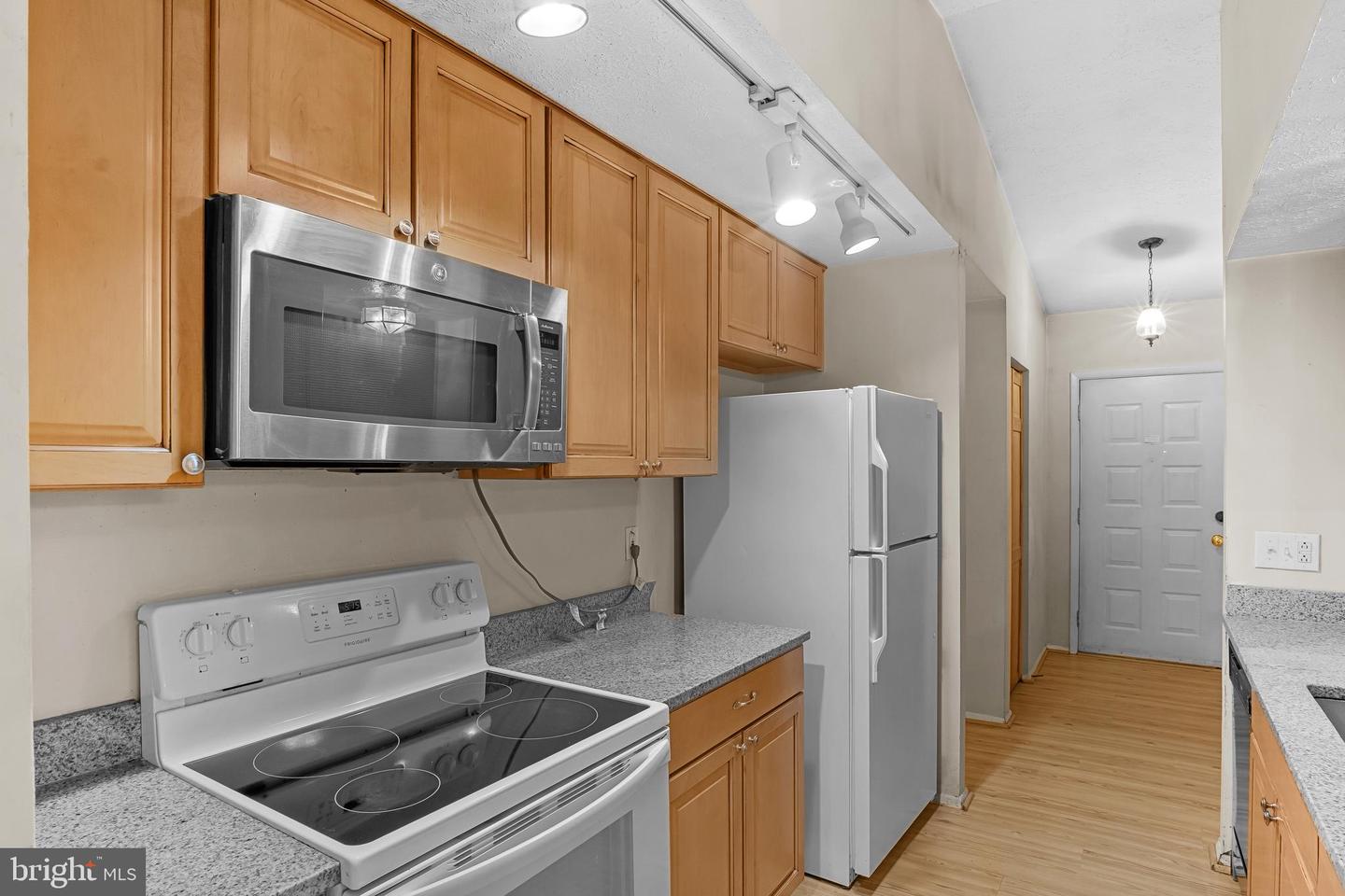 8406 RAINBOW BRIDGE LN, SPRINGFIELD, Virginia 22153, 4 Bedrooms Bedrooms, ,2 BathroomsBathrooms,Residential,For sale,8406 RAINBOW BRIDGE LN,VAFX2260742 MLS # VAFX2260742