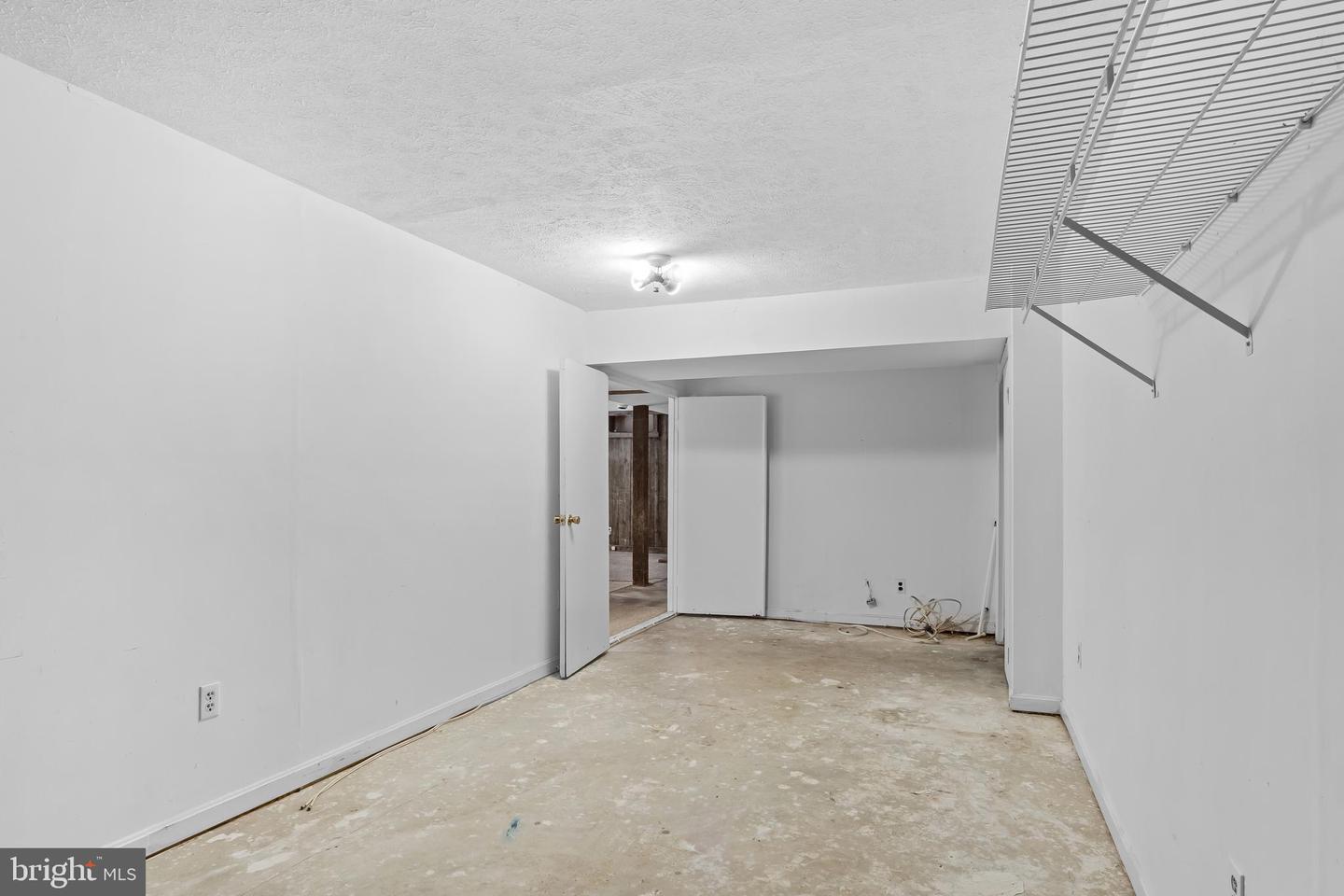 8406 RAINBOW BRIDGE LN, SPRINGFIELD, Virginia 22153, 4 Bedrooms Bedrooms, ,2 BathroomsBathrooms,Residential,For sale,8406 RAINBOW BRIDGE LN,VAFX2260742 MLS # VAFX2260742