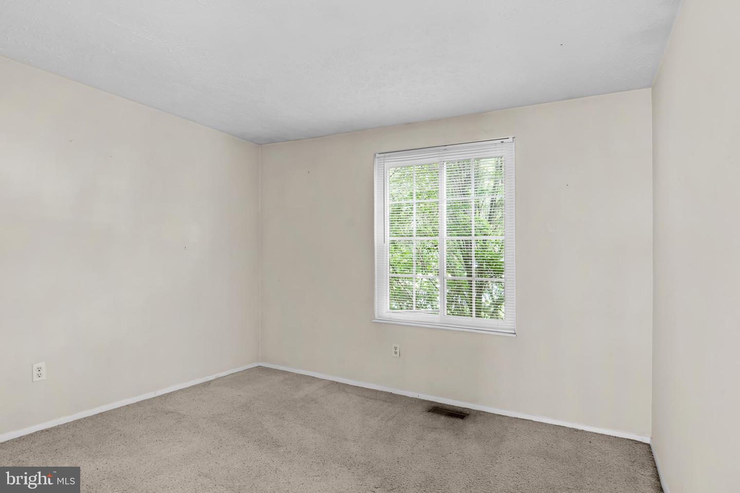 8406 RAINBOW BRIDGE LN, SPRINGFIELD, Virginia 22153, 4 Bedrooms Bedrooms, ,2 BathroomsBathrooms,Residential,For sale,8406 RAINBOW BRIDGE LN,VAFX2260742 MLS # VAFX2260742