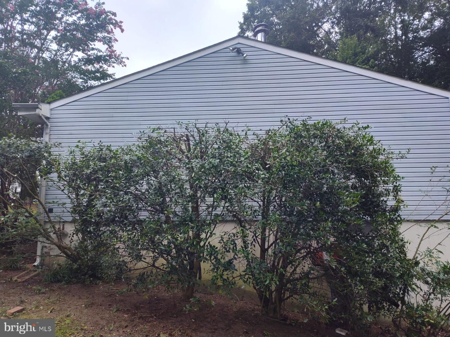 8406 RAINBOW BRIDGE LN, SPRINGFIELD, Virginia 22153, 4 Bedrooms Bedrooms, ,2 BathroomsBathrooms,Residential,For sale,8406 RAINBOW BRIDGE LN,VAFX2260742 MLS # VAFX2260742