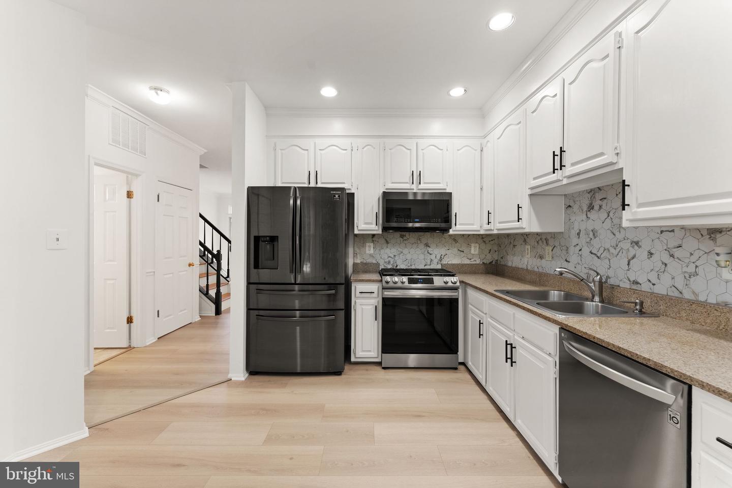 14621 STREAM POND DR, CENTREVILLE, Virginia 20120, 4 Bedrooms Bedrooms, ,3 BathroomsBathrooms,Residential,For sale,14621 STREAM POND DR,VAFX2261302 MLS # VAFX2261302