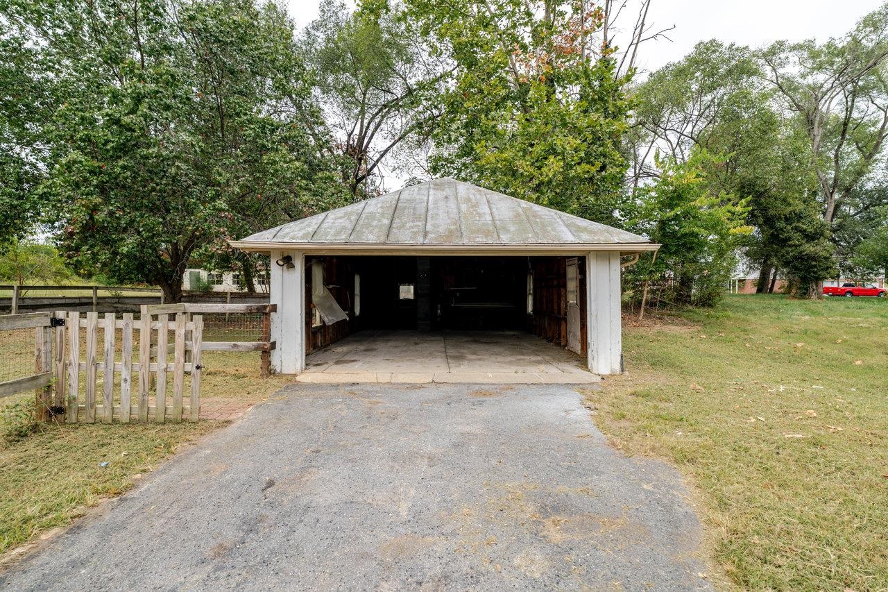 9571 TOWN HALL RD, MCGAHEYSVILLE, Virginia 22840, 3 Bedrooms Bedrooms, ,1 BathroomBathrooms,Residential,9571 TOWN HALL RD,669444 MLS # 669444
