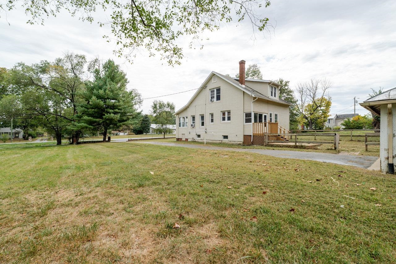 9571 TOWN HALL RD, MCGAHEYSVILLE, Virginia 22840, 3 Bedrooms Bedrooms, ,1 BathroomBathrooms,Residential,9571 TOWN HALL RD,669444 MLS # 669444